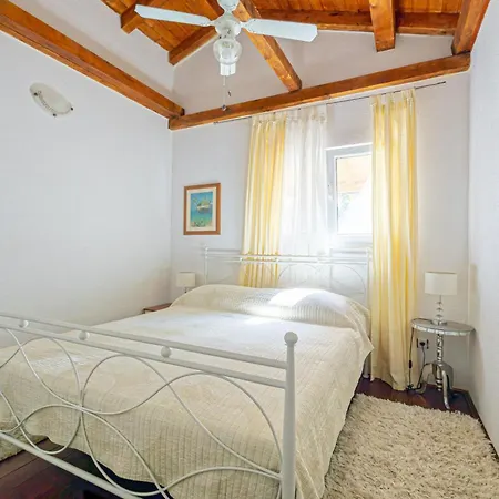 Tatjana Apartment Donji Okrug (Ciovo)